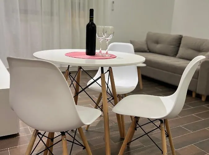 ゲストハウス Symphony 4*