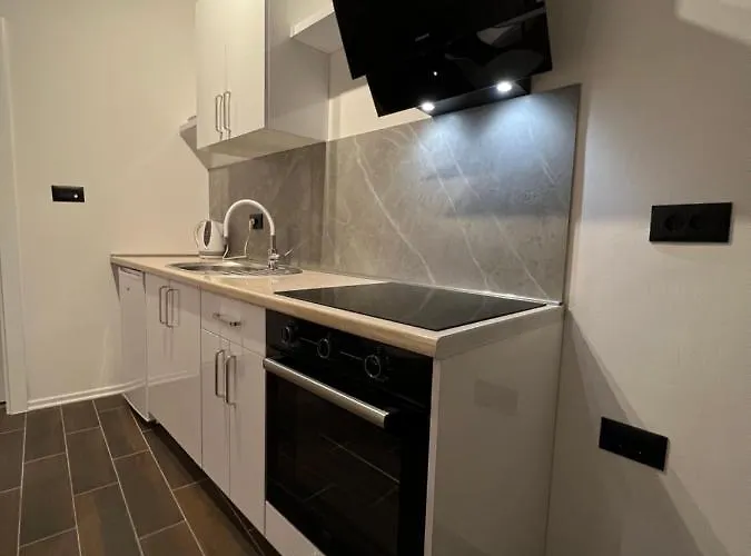 Symphony 4* モスタル