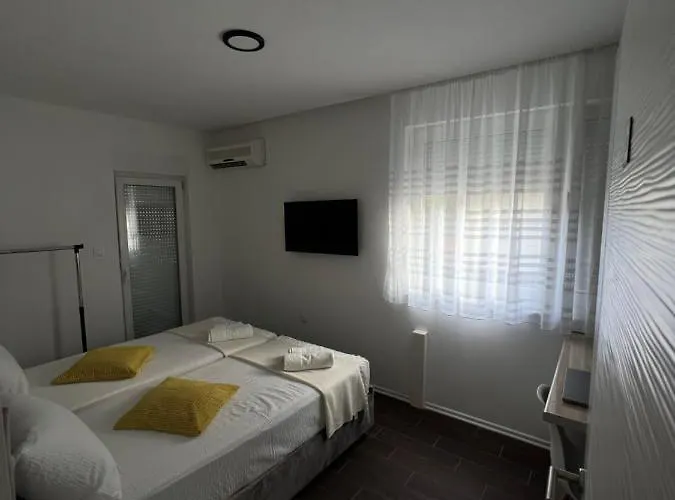 ゲストハウス Symphony