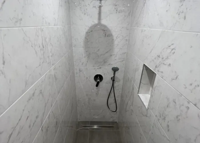 ゲストハウス Symphony 4*